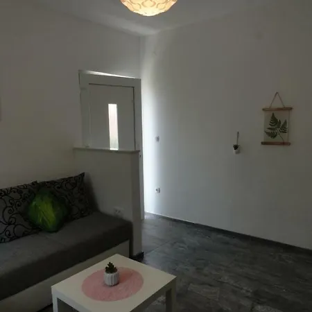 Kristina Apartment *